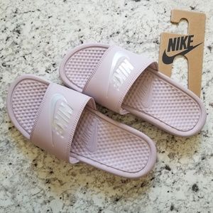 NIKE Benassi slides Rose Metallic Silver  sandals